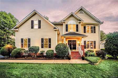 809 Club Ridge Ct Chester, VA 23836