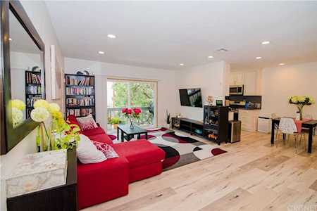 5055 Coldwater Canyon Avenue #203 Sherman Oaks, CA 91423
