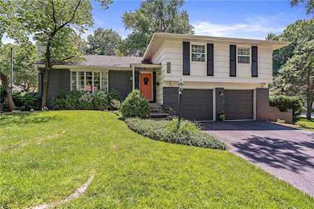 5409 W 81st St Prairie Village, KS 66208