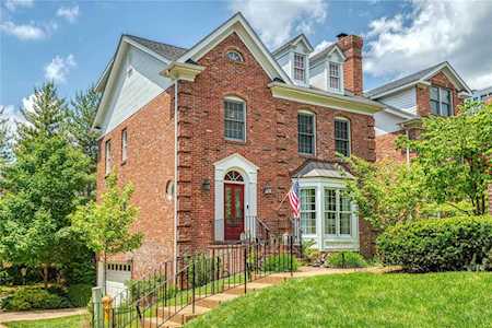 451 Polo Dr Clayton, MO 63105