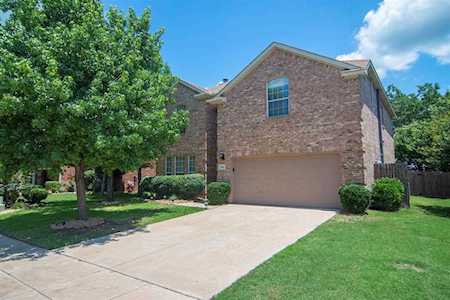 1916 Collington Drive Roanoke, TX 76262