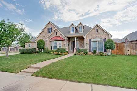 2710 Sir Bedivere Lane Lewisville, TX 75056