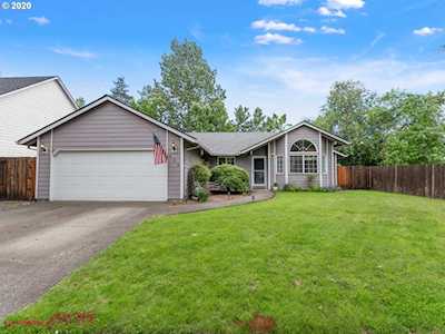 504 E Brandon Dr Newberg, OR 97132