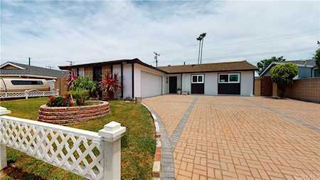 17112 Barcelona Lane Huntington Beach, CA 92647