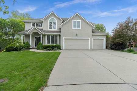 7311 W 145th Terrace Overland Park, KS 66223