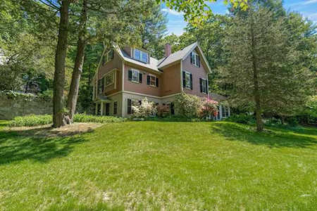 102 Great Plain Ave Wellesley, MA 02482