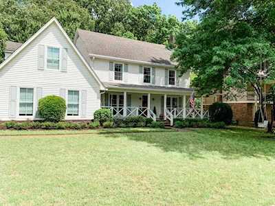 602 Country Springs Dr Collierville, TN 38017