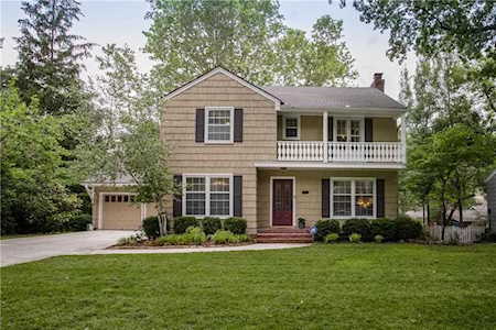 1210 Romany Rd Kansas City, MO 64113