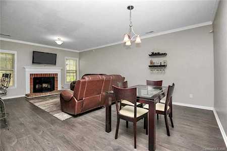3218 Selwyn Farms Ln Charlotte, NC 28209