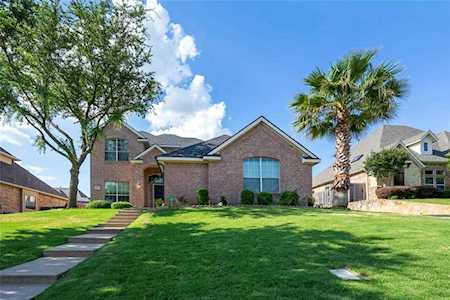 608 Forest View Court Hurst, TX 76054