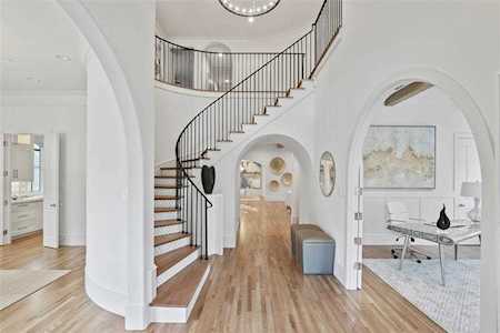 4557 Belclaire Avenue Highland Park, TX 75205