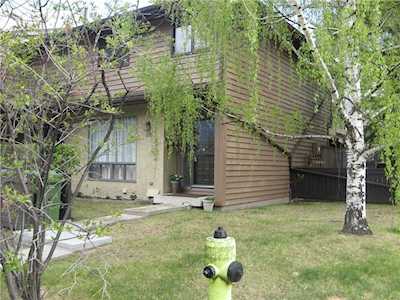 2300 Oakmoor Drive SW #116 Calgary, AB T2V 4N7