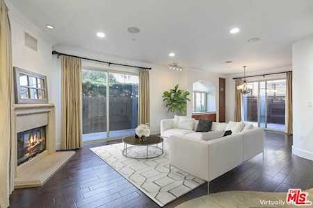 1048 3rd Street #101 Santa Monica, CA 90403