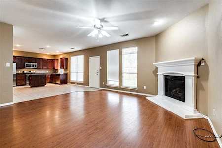 2100 Leandra Lane Fort Worth, TX 76131