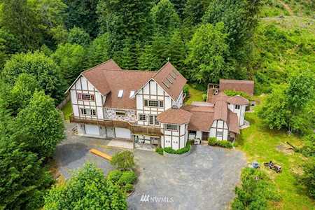 2040 Delameter Rd Castle Rock, WA 98611