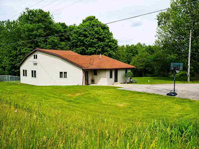 1519 E Bair Road Columbia City, IN 46725