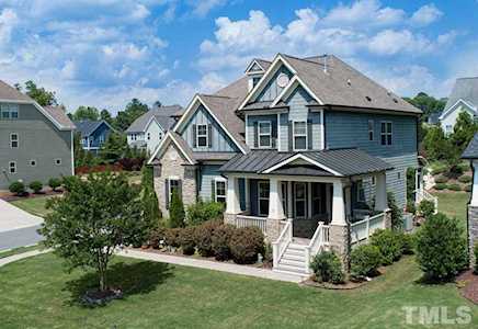201 Pointe Park Circle Holly Springs, NC 27540