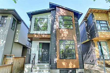2433 26A Street SW Calgary, AB T3E 2C4