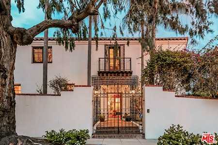 102 Ocean Way Santa Monica, CA 90402