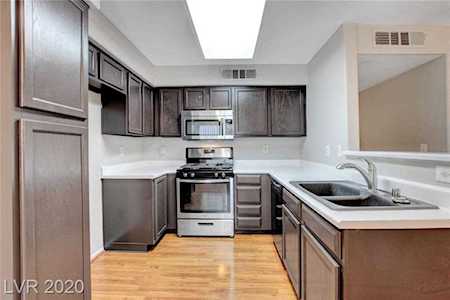 5216 Mandalay Springs #104 Las Vegas, NV 89120