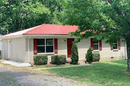 101 Martin Dr Springfield, TN 37172