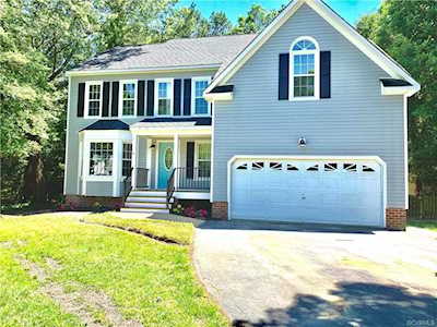 9423 Dogwood Garth Ln Hanover, VA 23116