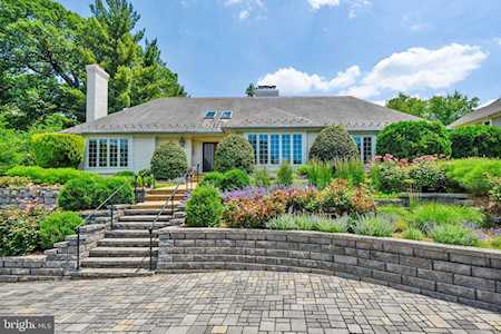 2815 Lexington St Arlington, VA 22207