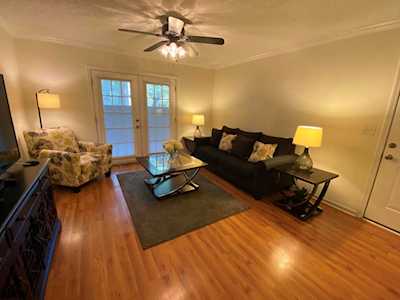 4308 Wisteria Landing Cir #104 Louisville, KY 40218