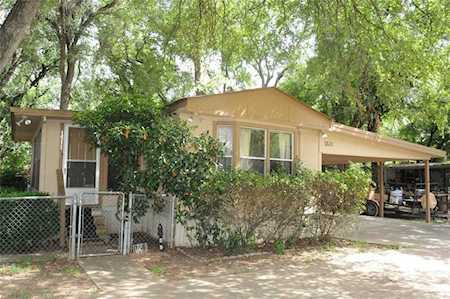1511 E Apache Trail Granbury, TX 76048