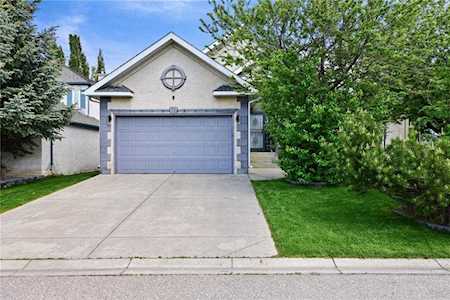 9 Panorama Hills Garden(s) NW Calgary, AB T3K 4N3