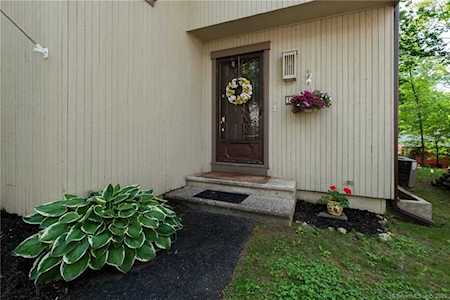 18 Upper Commons #18 Woodbury, CT 06798