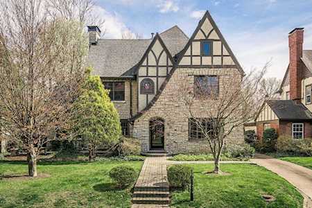 2216 Village Dr Louisville, KY 40205