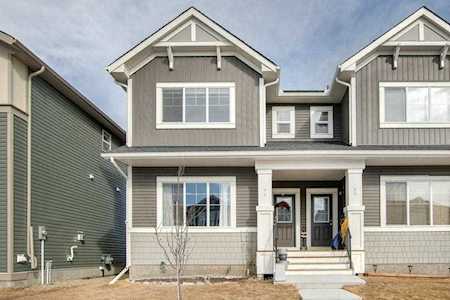 90 Fireside Circle Cochrane, AB T4C 0Z5