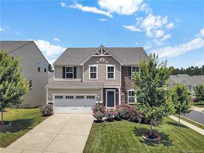 5733 Selkirkshire Rd Charlotte, NC 28278