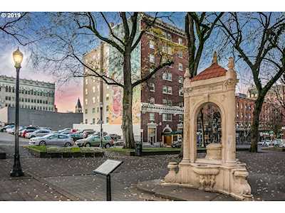 1005 SW Park Ave #707 Portland, OR 97205