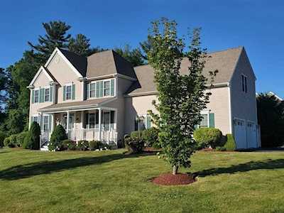 31 Ridgewood Street Ashland, MA 01721