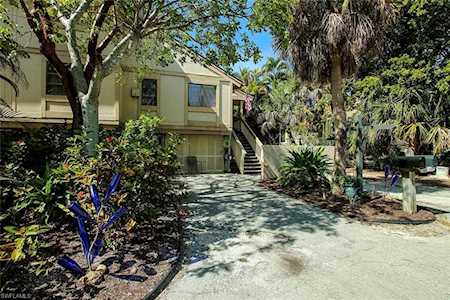 968 S Greenwood Ct Sanibel, FL 33957