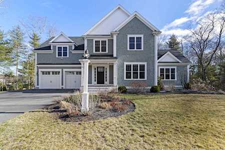 28 Deer Common Drive Scituate, MA 02066