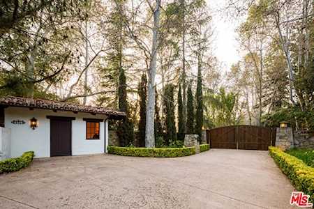 25919 Dark Creek Road Calabasas, CA 91302