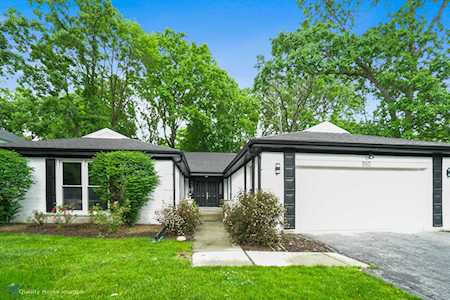 860 Mountain Dr Deerfield, IL 60015