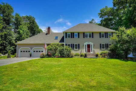 22 Lincoln Dr Acton, MA 01720