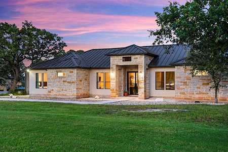 1210 Nature View Loop Driftwood, TX 78619