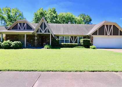 5691 Magnolia Woods Dr Bartlett, TN 38134