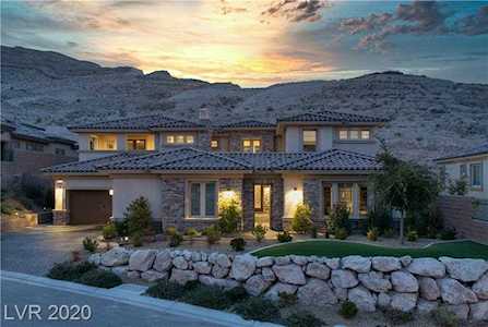 92 Olympia Chase Dr Las Vegas, NV 89141
