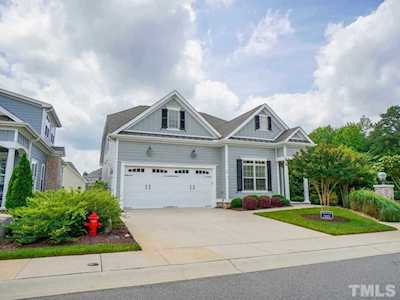 16 Meeting Street Clayton, NC 27527