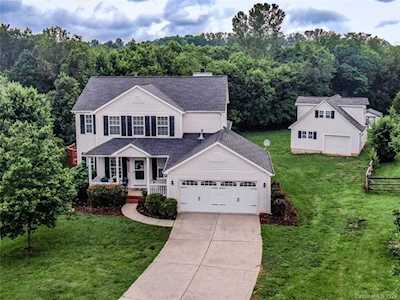 8501 Fox Tail Ln Huntersville, NC 28078