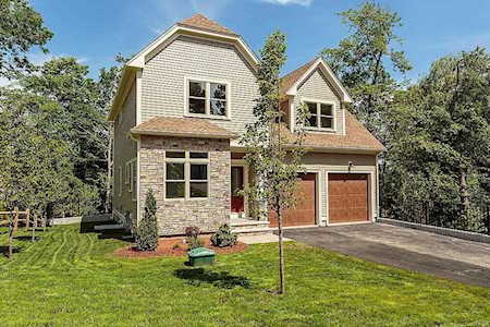 7 Pheasantwood Drive Wakefield, MA 01880