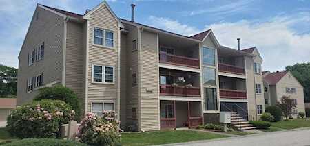 60 Randolph Dr #60 Tewksbury, MA 01876