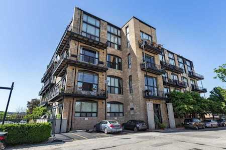 2614 N Clybourn Ave #301 Chicago, IL 60614
