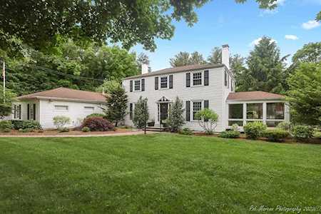 16 Greentree Ln Newbury, MA 01922